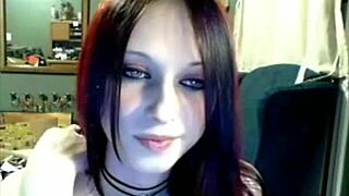 miss liz vicious cam show big pink dildo masturbation