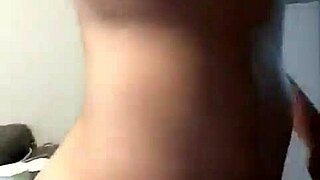 I watch this latina with a big ass masturbate passionately