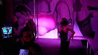 i watch the live webcam stream from manhattan bar pera on 1832020