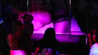 i watch the live webcam stream from manhattan bar pera on 1832020