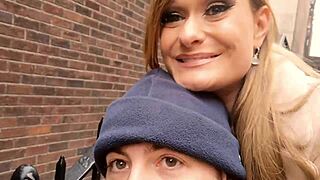 Honour Hypnotized To Flash Outdoors