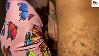 Ebony horny aunty wants me