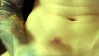 Hot twink Alexterner jerks off for Chatroubate fans. Young 18+ bodybuilder shows off muscular charm.