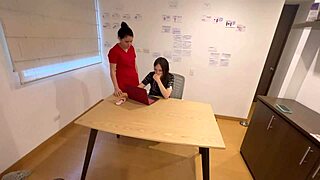 Mi Estudiante Me Engaña y Terminamos Desnudas