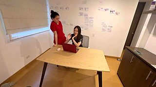 Mi Estudiante Me Engaña y Terminamos Desnudas