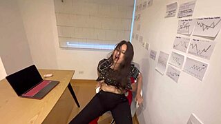 Mi Estudiante Me Engaña y Terminamos Desnudas