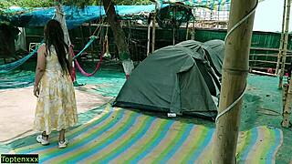 Indian Tourist Bhabhi Fulfills One Time Sex Fantasy