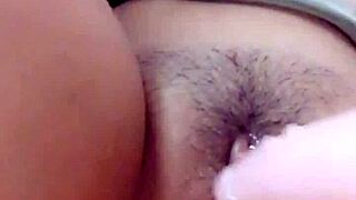 thủ dâm with teen babe