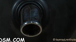 hey babe, love getting my muff worked in this cage!