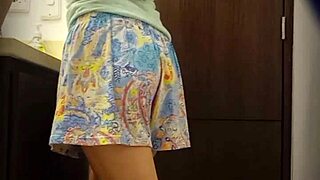 Spy cam catches real Argentine university girl pissing outdoors