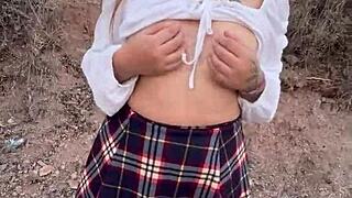 desconocida invites me to fuck in the street with gaping pussy