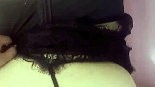 Cogidota de A Perrito Afortunado de Pito Chico Se Coge por Fin a Su Amiga!