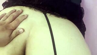 Cogidota de A Perrito Afortunado de Pito Chico Se Coge por Fin a Su Amiga!