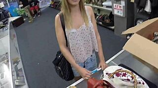 Amateur Slut Shows Curves In Sloppy Cock Sucking Orgasm.