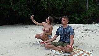 Stranger girl gives sloppy blowjob on beach after kissing