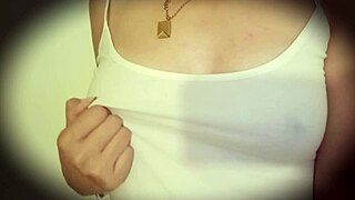 i love showing off my shaved pussy