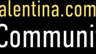 Carmen Valentina and Bella Ink crave cunts in wild camshow.