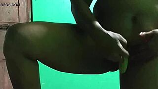 Mature mommy says, 'Fuck my ass hard' in homemade indian scene.