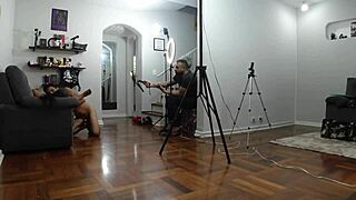 A anjinha rabuda features an orgy and behind-the-scenes action