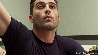 देखो ये शीमेल स्टूडेंट पुलिस अकादमी में इंटेंस गांड चुदाई से डोमिनेट करती है