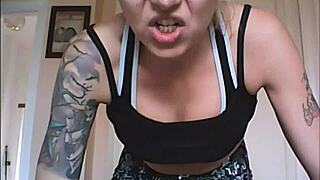 Tonic muscles look sexy, judge Chantal's body in leggings and lingerie