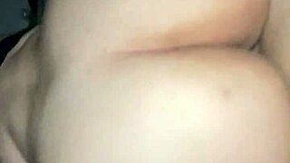 Novinha Gordinha Sentando Gostoso on Lover While Husband Works