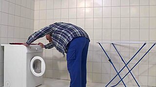 Die Putzfrau Im Waschkeller Hart Gefickt Hd - Deutsch