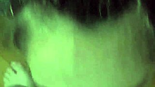 Candie cross on knees for facial blowjob?