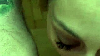 Candie cross on knees for facial blowjob?