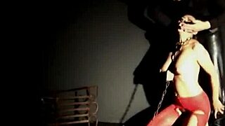 देखो ये लेटेक्स फेटिश टॉयज और बीएसडीएम एक्शन 😈