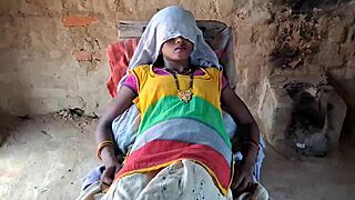 Desi Indian bhabhi takes hard doggystyle fuck in quickie clip