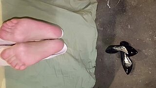 hey, wanna see intimate assfucking on webcam?