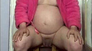 Shy bisexual amateurs naked and craving pee play