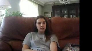 hot girl shows pussy on webcam outdoors 😏