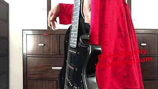 i teen fucks milf with monster cock n gets creampie