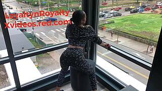 i teen fucks milf with monster cock n gets creampie