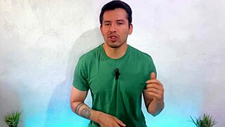 Coach gets penetrated by young gym stud