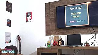 Aluno Goza Na Boca Da Professorinha Gostosa - Leo Ogro