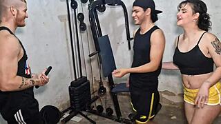 treino bom na academia leads to bareback sex with big cocks