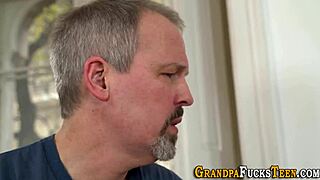 Teen gets jizzed on tits in high definition.