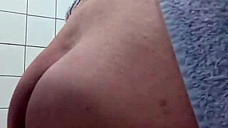 after a shower, my ass is craving gay pleasure