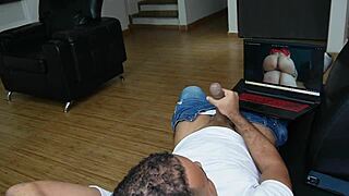 video con jennifer play y su compañero de cuarto