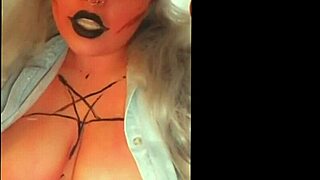 wow, check these solo babes with big natural boobs, so curvy! 😍