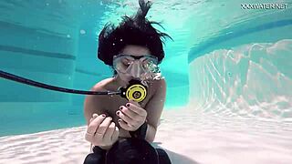 hey, check out brita piskova masturbating underwater in the pool, so tight and sporty!