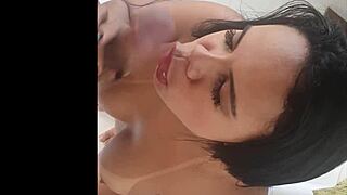 Morena gostosa gives a backstage blowjob to matheus castro and pamela santos