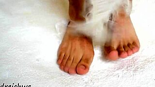 i admire the big feet of this man in high definition gay fetish