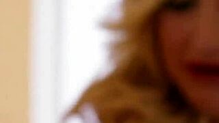 i fucked curvy siri with my strapon