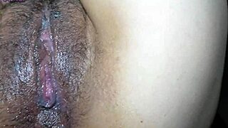 Zistila som, že túžim po análom sexe a môj nevlastný otec je prvý, kto mi rozjebá zadok s hlasnými stonaniami