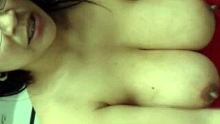 i love watching this beautiful teen 18+ shake her big tits and ass