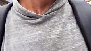 Trailer - Servindo O Soldador Casado No Motel